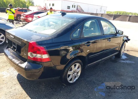 2006 Volvo S40 2.4I from USA, damaged, VIN YV1MS382162211413